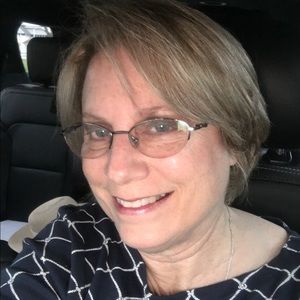 Meet your Posher, Elizabeth